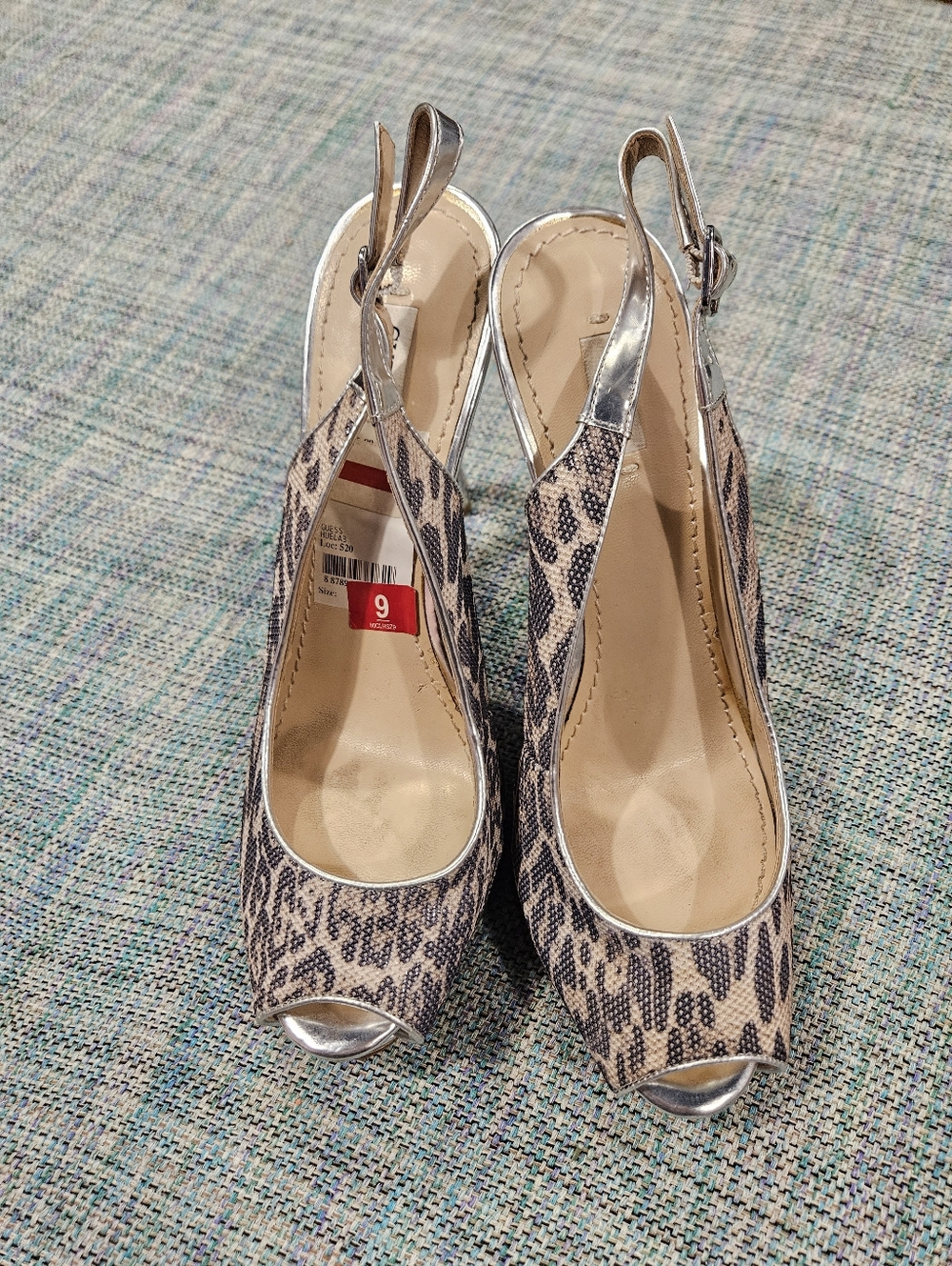 Y2K Guess Leopard Print Slingback Peep-Toe Heels in Beige and Silver